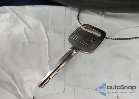 1999 Toyota Camry Le z USA, uszkodzony, nr VIN 4T1BG22K7XU889439